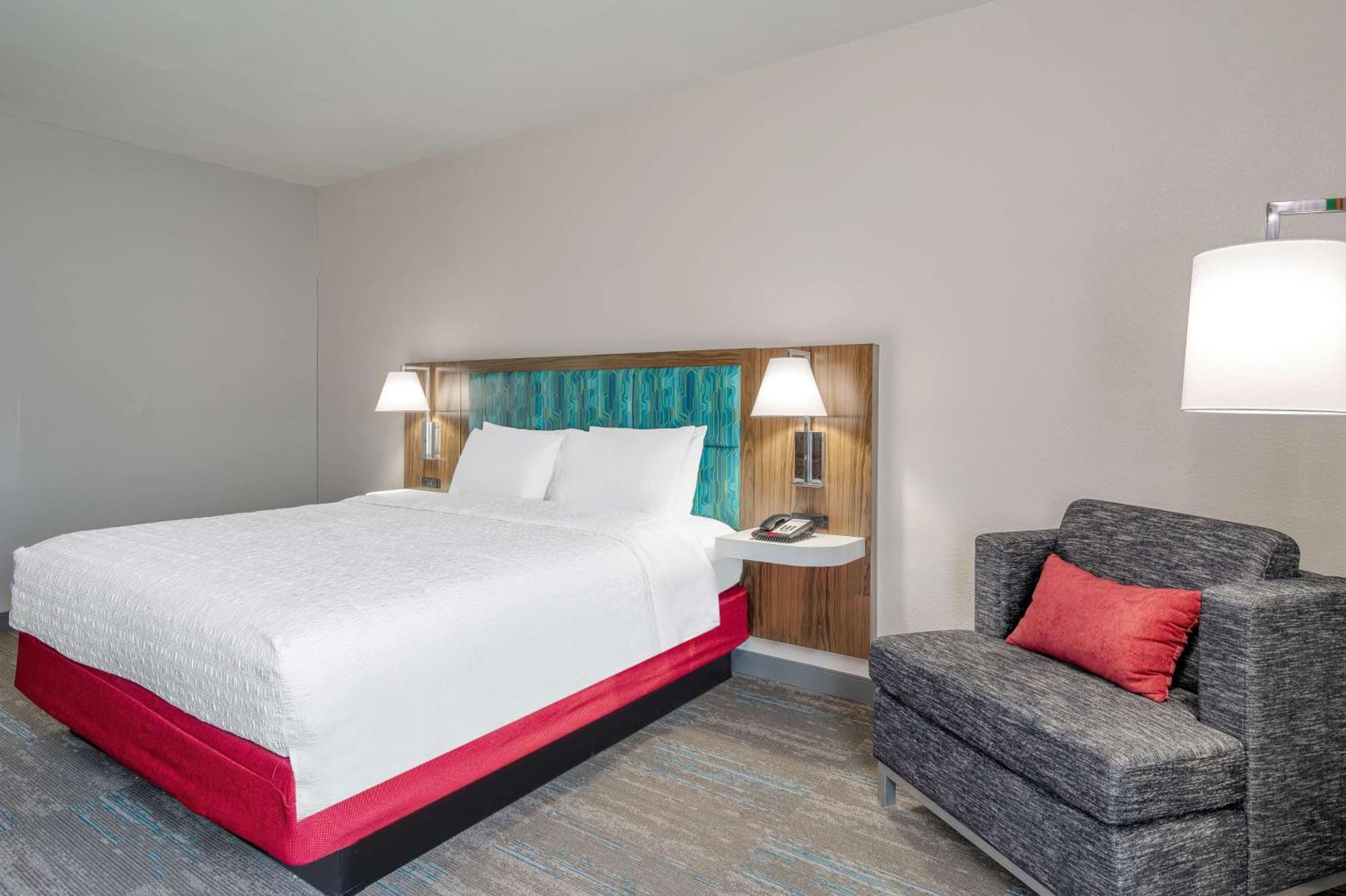Hotel Hampton 3*